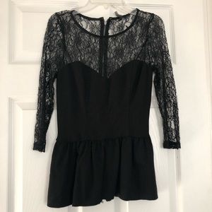 Laced black top 🖤